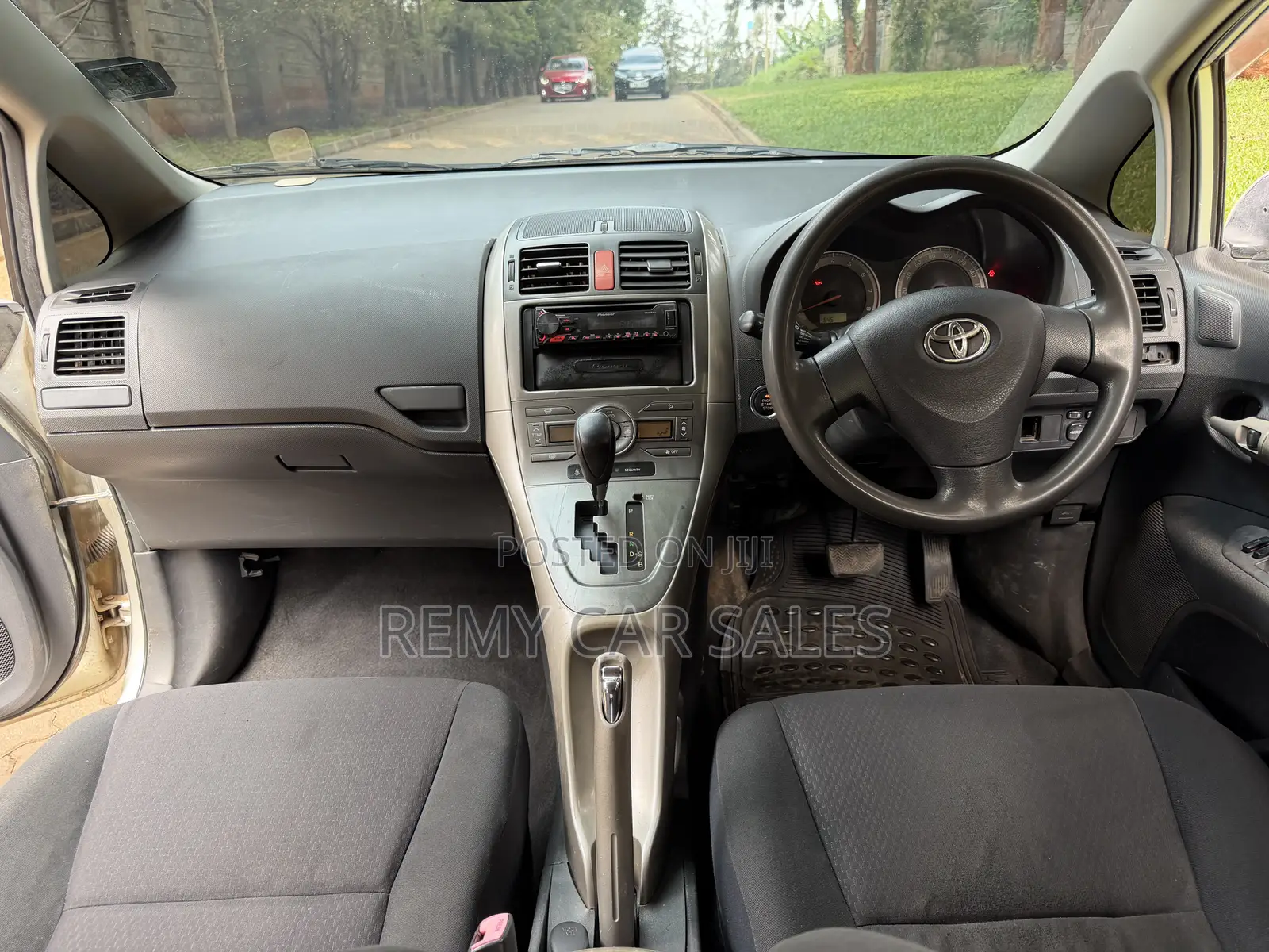 Toyota Auris 2007 Silver