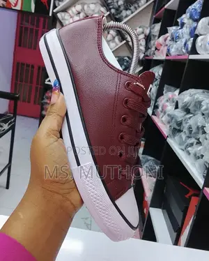Smooth Leather Finish Converse Low Tops Size 38-45