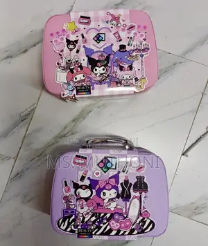 All-in-One Kids' Makeup Vanity Case