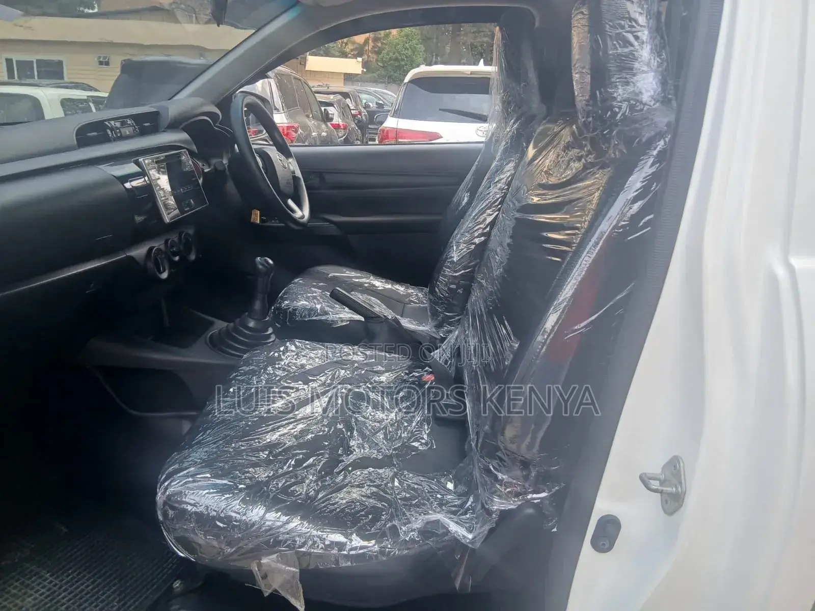 Toyota Hilux 2019 White