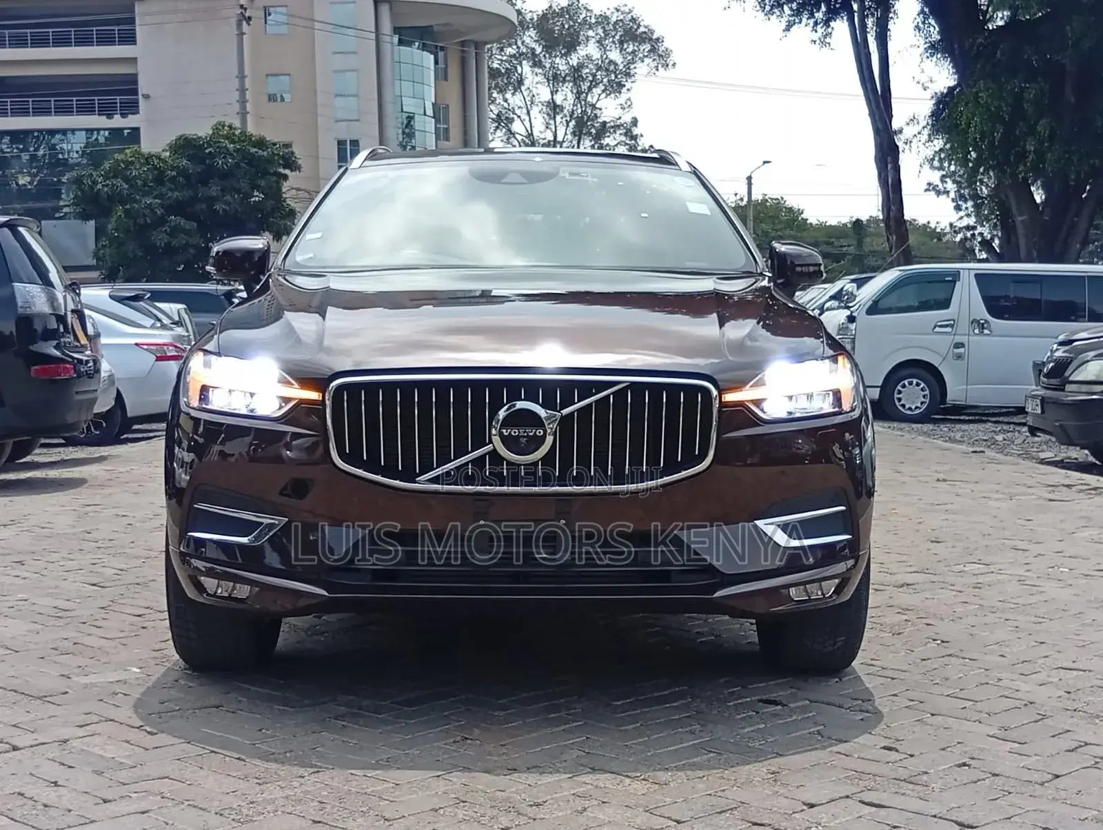 Volvo XC60 2019 Brown