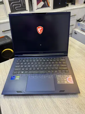 Laptop MSI Stealth 14 Studio A13VF 16GB Intel Core i7 SSD 1T