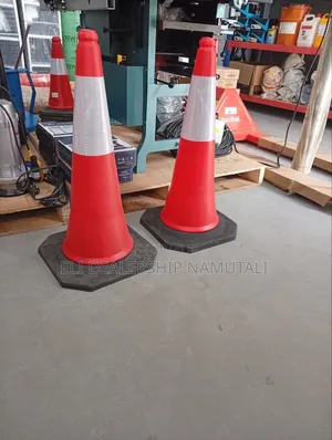 75cm Road Safety Cone With Reflective Collar – Industrial Grade