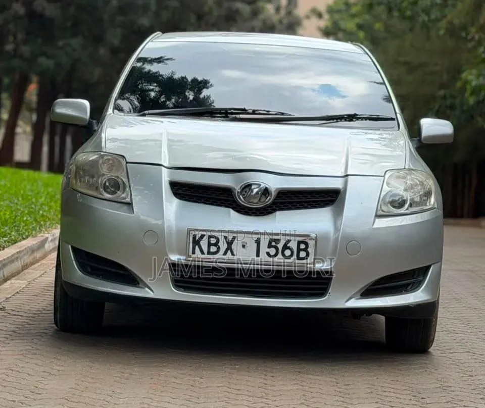 Toyota Auris 2004 Silver