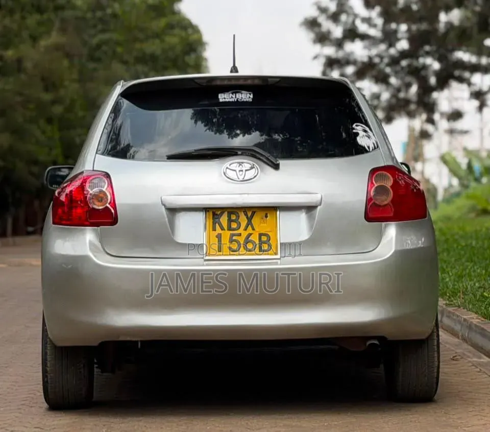 Toyota Auris 2004 Silver