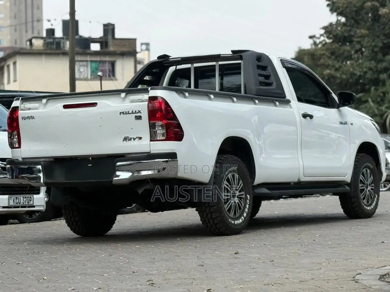 Toyota Hilux 2019 White