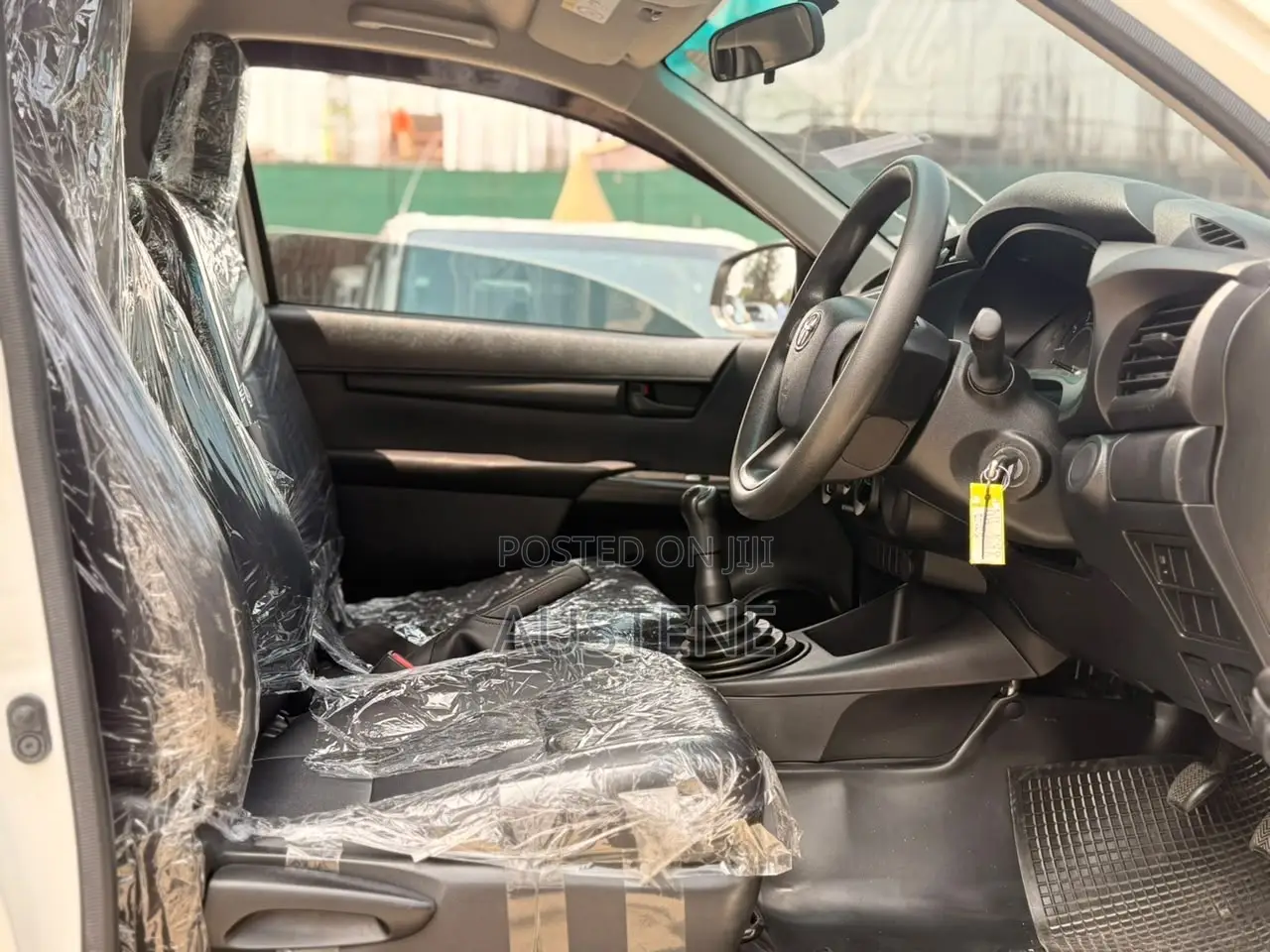 Toyota Hilux 2019 White