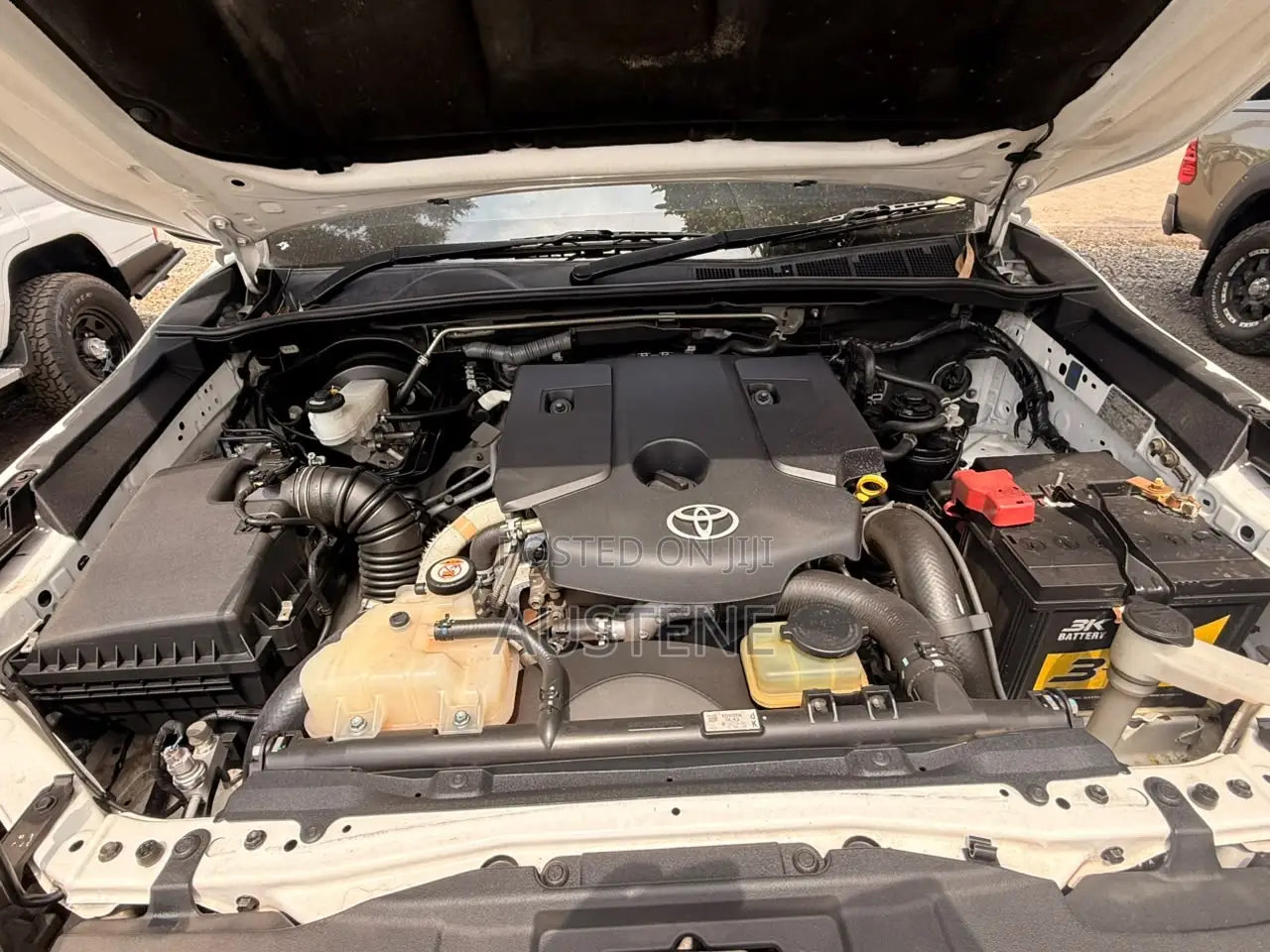 Toyota Hilux 2019 White