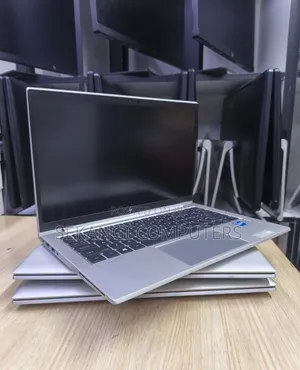 Laptop HP EliteBook 830 G8 8GB Intel Core i5 SSD 256GB