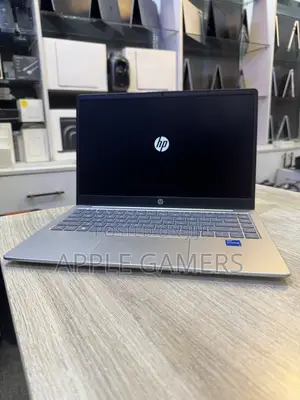 Laptop HP 14-ep0063 8GB Intel Core i5 SSD 512GB