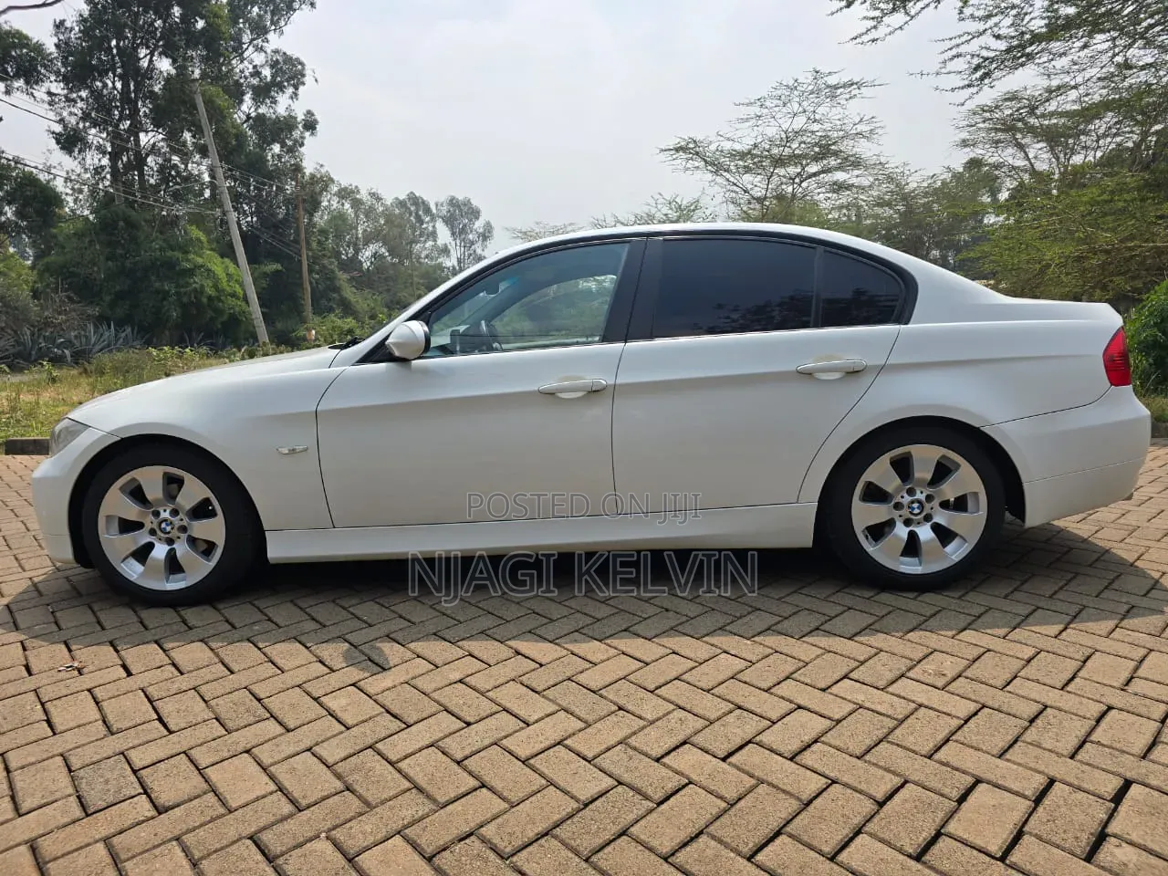 BMW 320i 2006 White