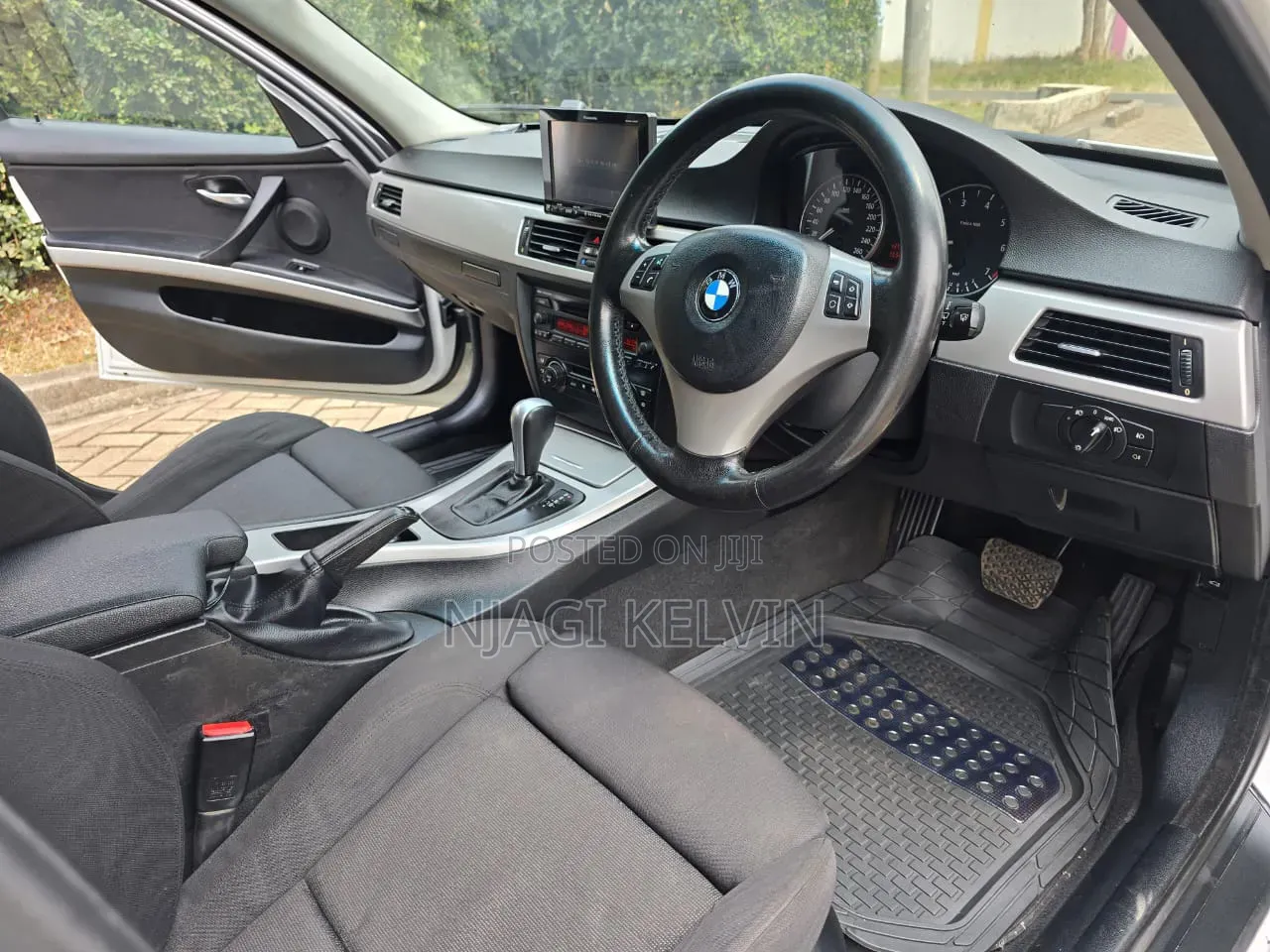BMW 320i 2006 White