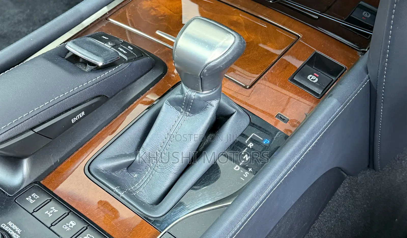 Lexus LX 2019 Blue