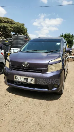 Toyota Voxy 2010 Purple