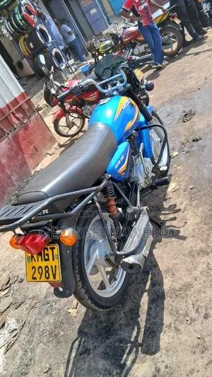 Bajaj Boxer 125 2025 Blue