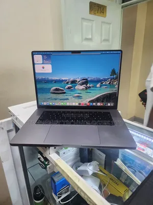 Laptop Apple MacBook Pro 2021 M1 Max 16GB Apple M1 Pro SSD 512GB