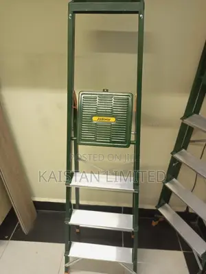 4 Step Heavy Duty Steel Folding Ladder With Wide Pedals