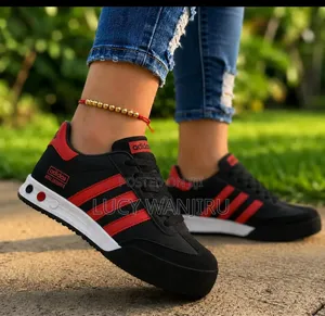 Adidas Unisex Sneaker