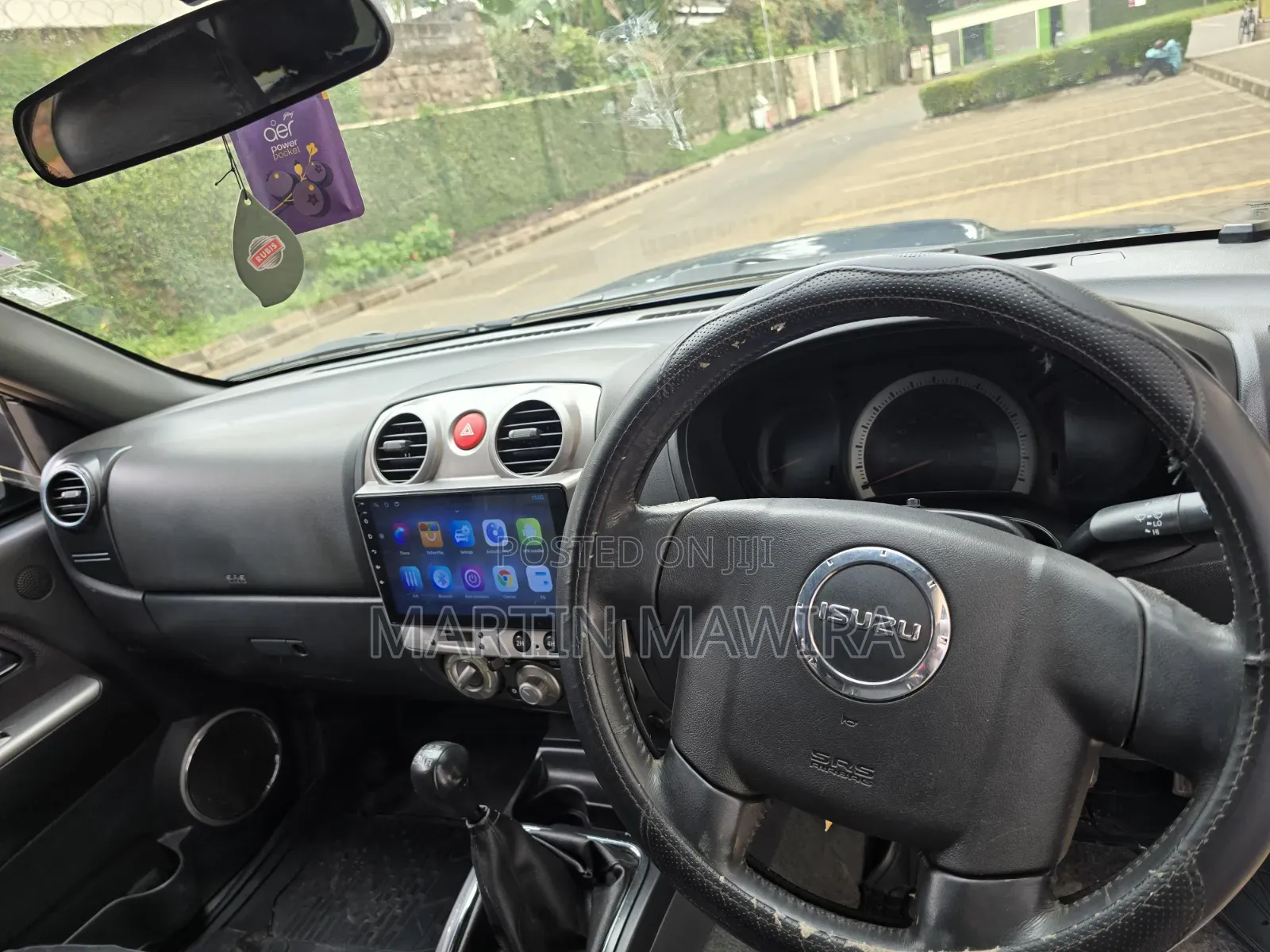 Isuzu D-MAX 2010 Blue