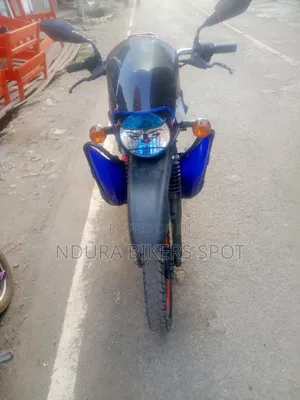Bajaj Boxer 150 UG 2026 Blue