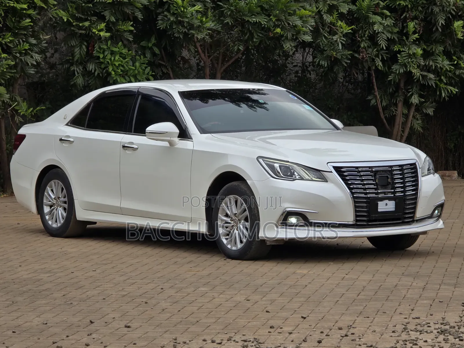 Toyota Crown 2017 White