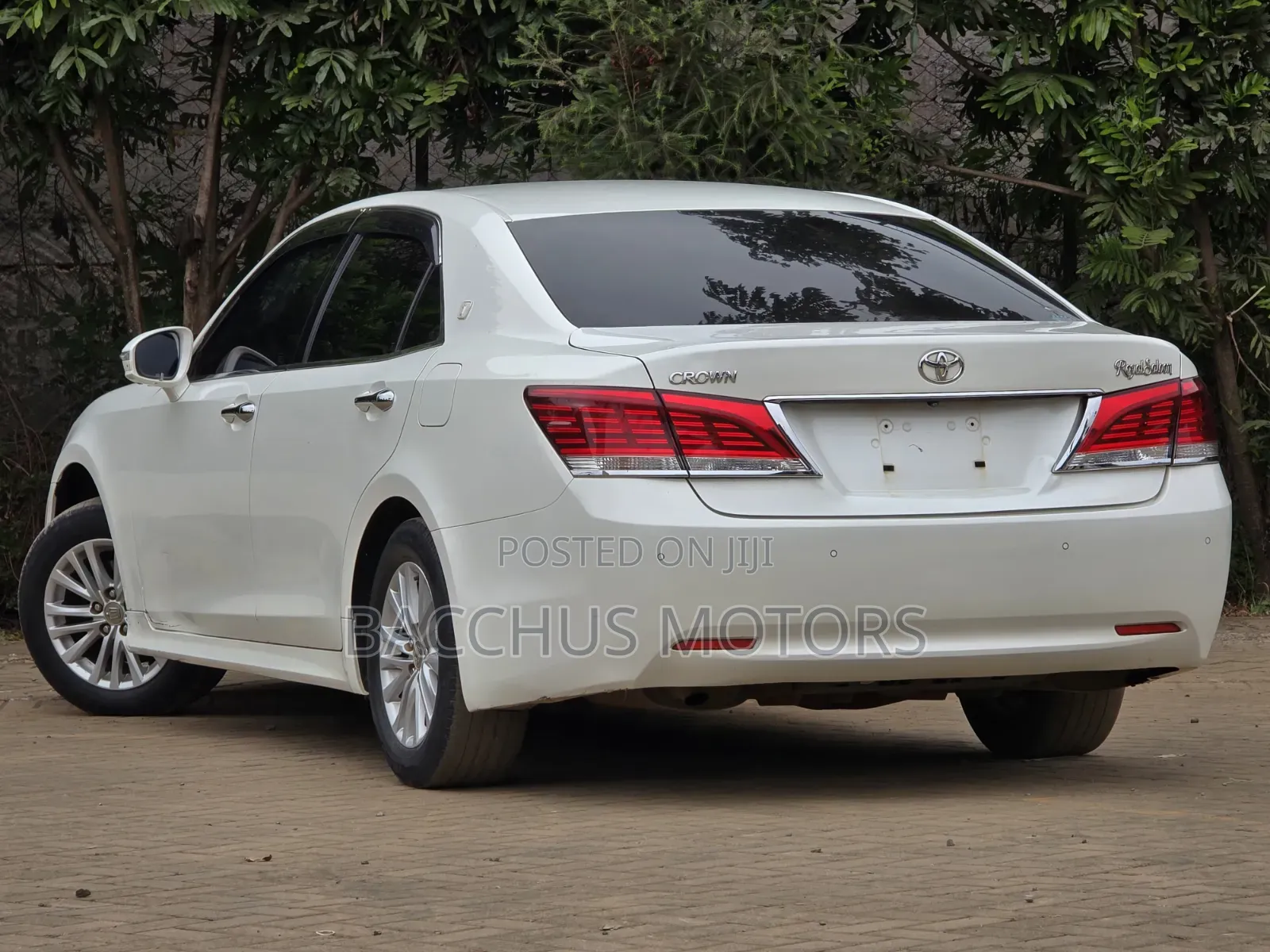 Toyota Crown 2017 White