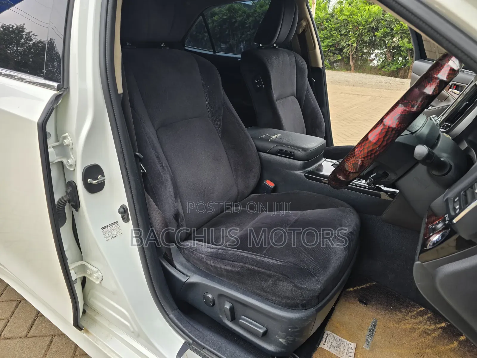 Toyota Crown 2017 White