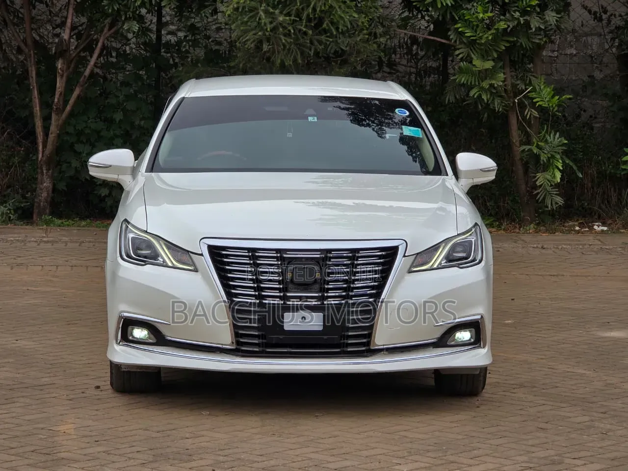 Toyota Crown 2017 White
