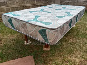 SUPER HIGH Spring Mattress 4×8 – Excellent Condition