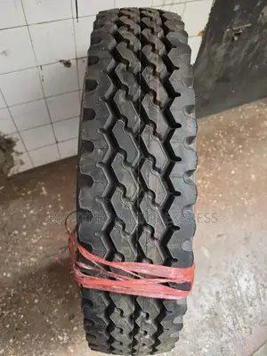 900r20 Bridgestone Tires (Japan) Commercial.