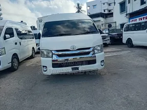 Toyota HiAce 2020 White