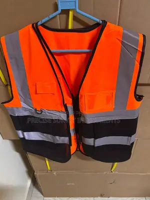 Heavy Duty Reflective Vest for Outdoor Work