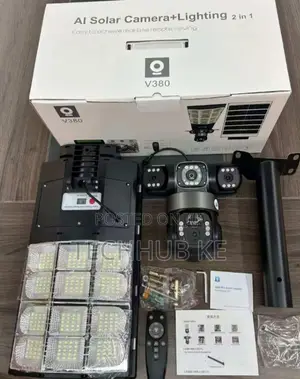 Triple Lens Ai Solar Camera + Lighting 2 in 1 4g CCTV With Streetlight