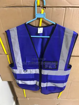 Heavy Duty Reflective Vest for Safety and Convenience