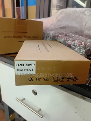 Land Rover Discovery 5 Wireless Car Charger