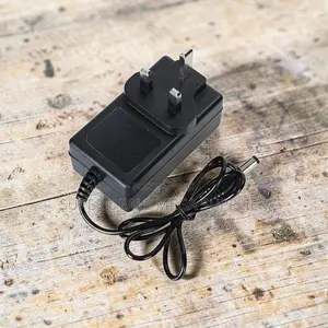 User-Friendly 21V 1A 3 Pin Lithium Ion Battery Charger Power Adapter