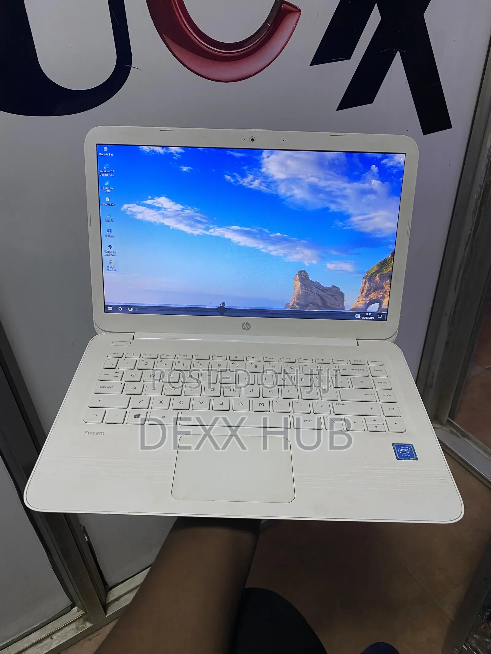 Laptop HP Stream 14 4GB Intel Celeron SSD 128GB