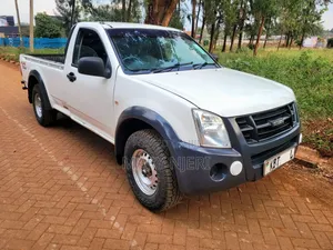 Isuzu D-MAX 2011 White