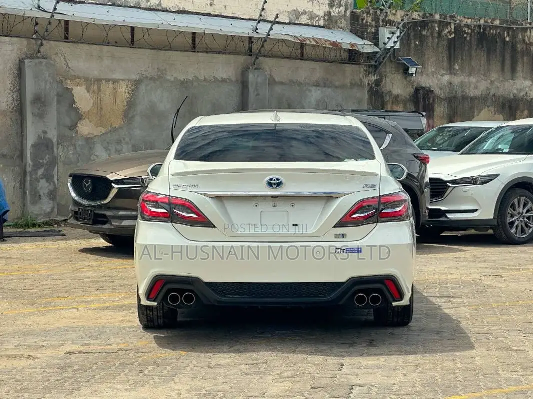 Toyota Crown 2020 Pearl