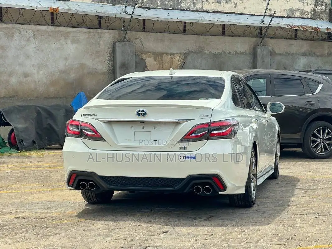 Toyota Crown 2020 Pearl