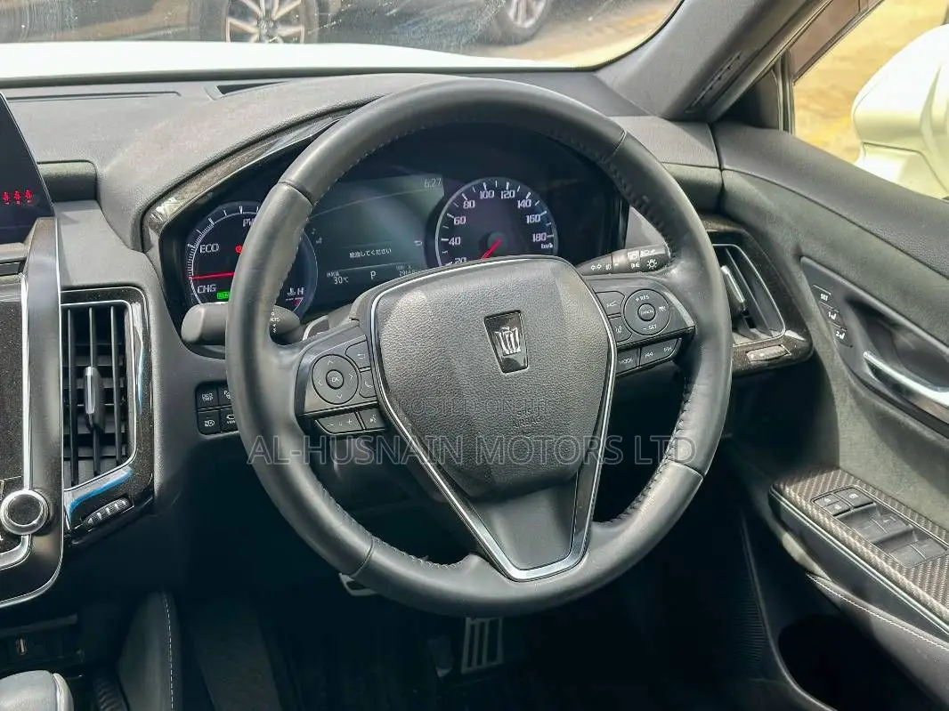 Toyota Crown 2020 Pearl