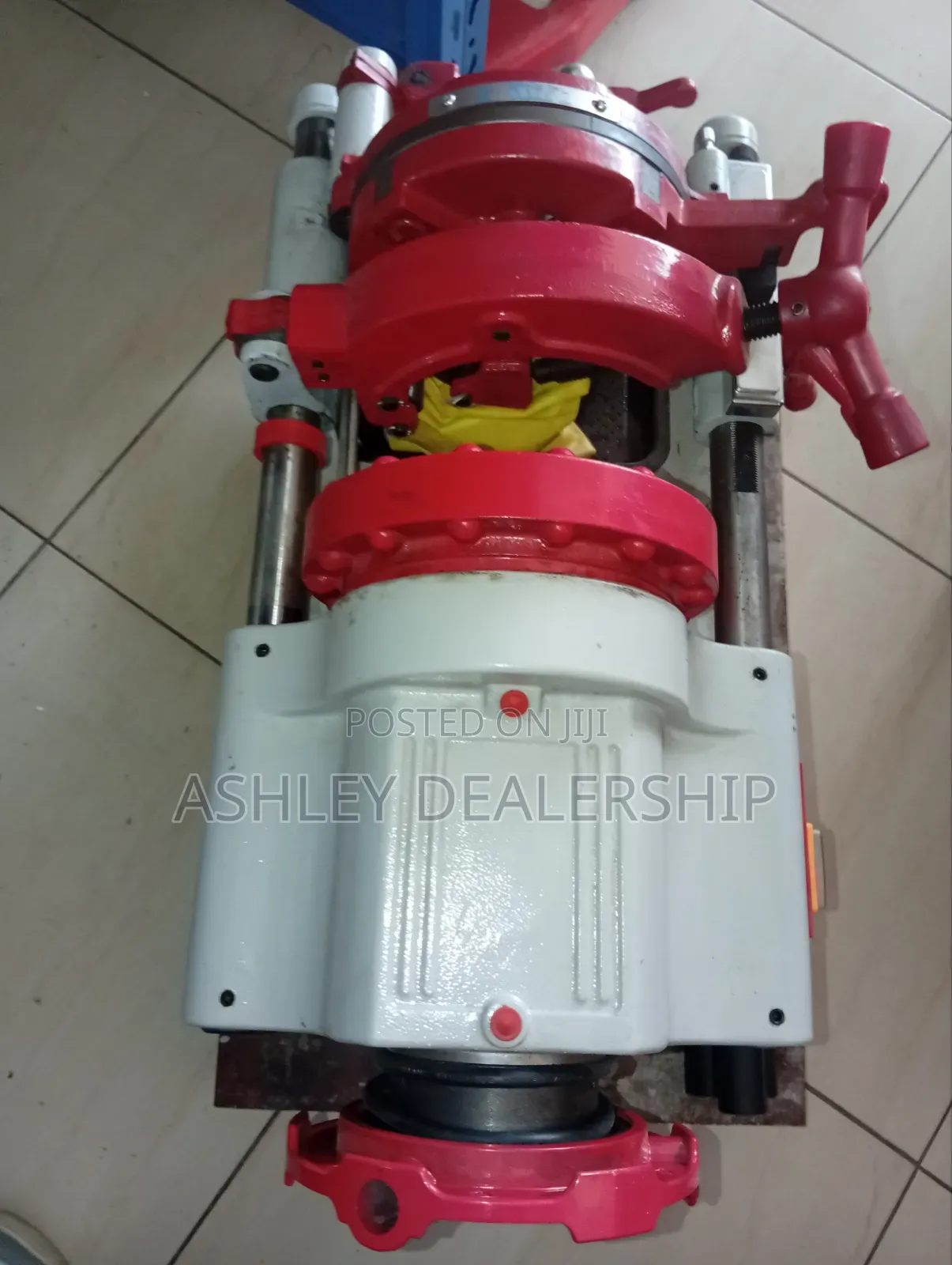 Pipe Threading Machine