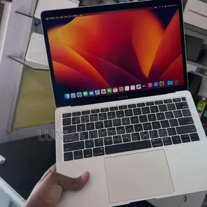 Laptop Apple MacBook 2018 16GB Intel Core i5 SSD 256GB