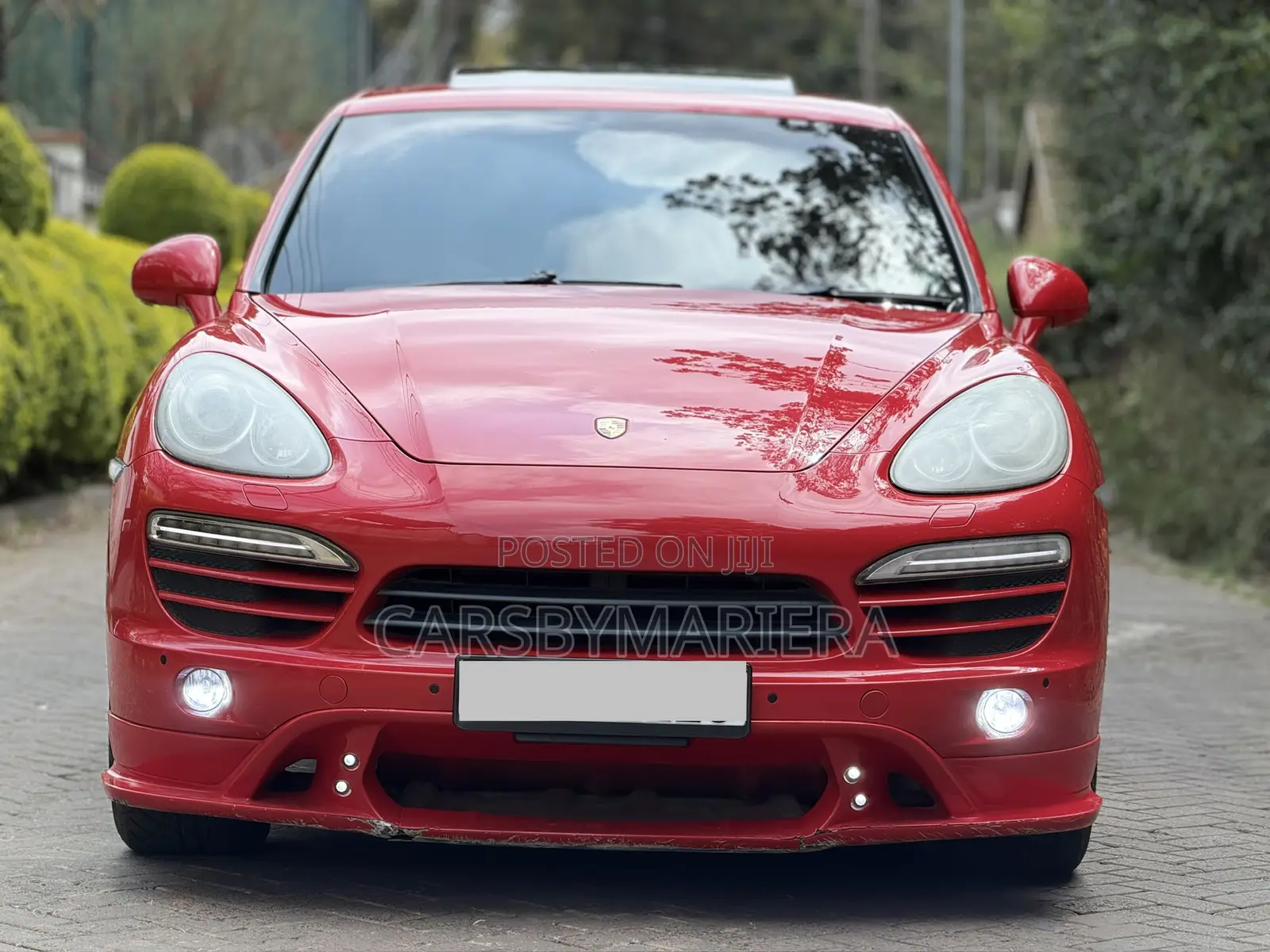 Porsche Cayenne 2011 Red