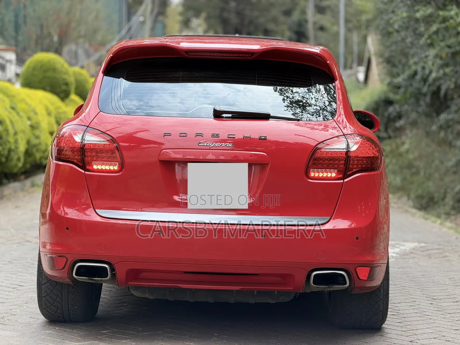 Porsche Cayenne 2011 Red