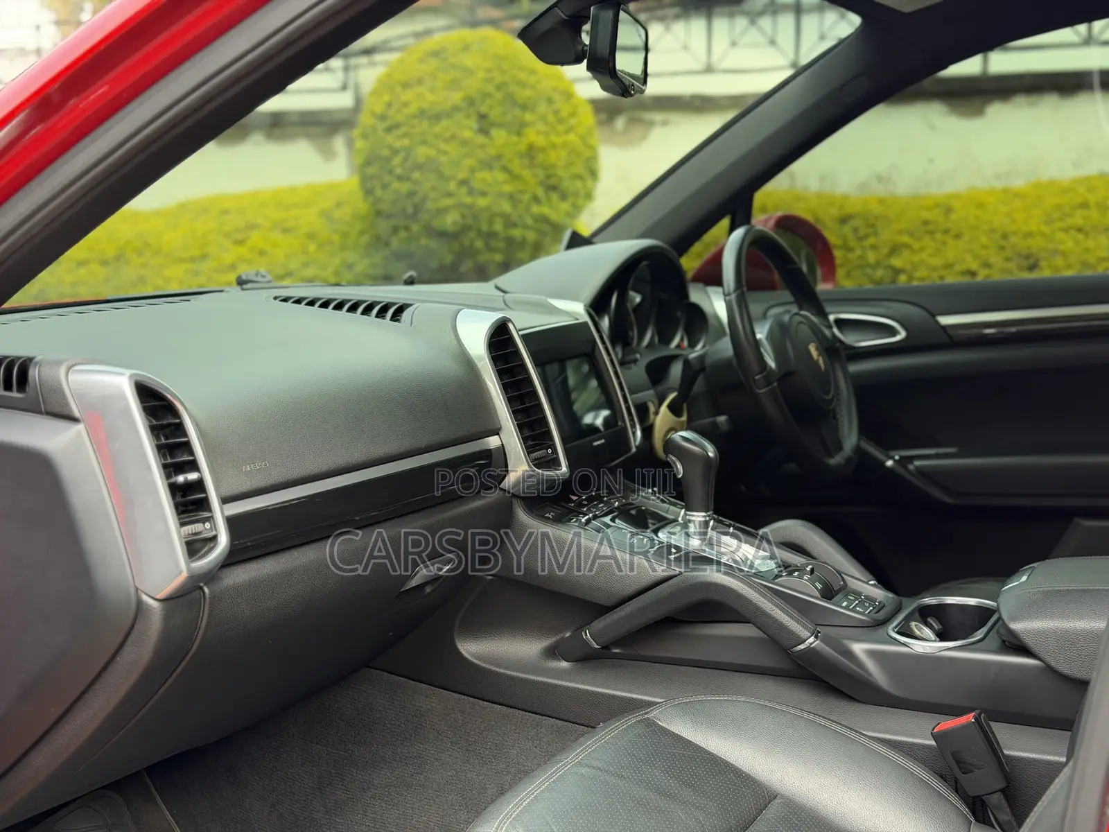 Porsche Cayenne 2011 Red
