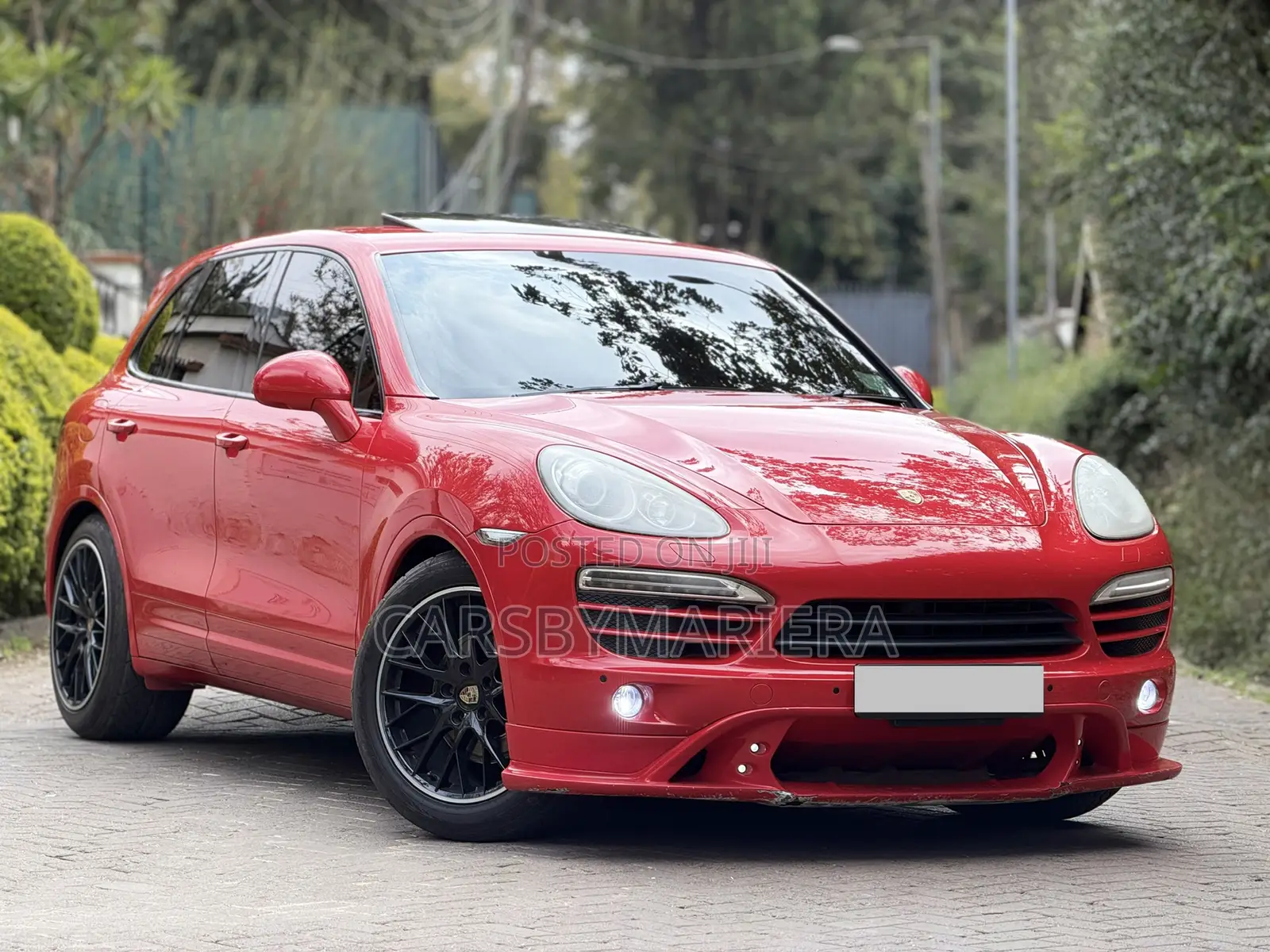Porsche Cayenne 2011 Red