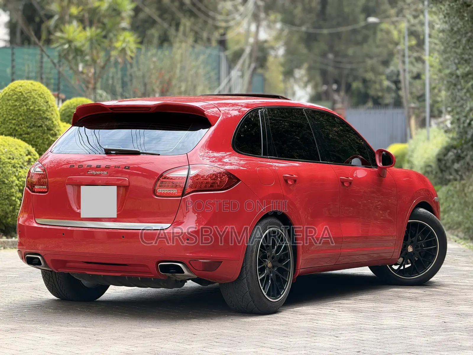 Porsche Cayenne 2011 Red