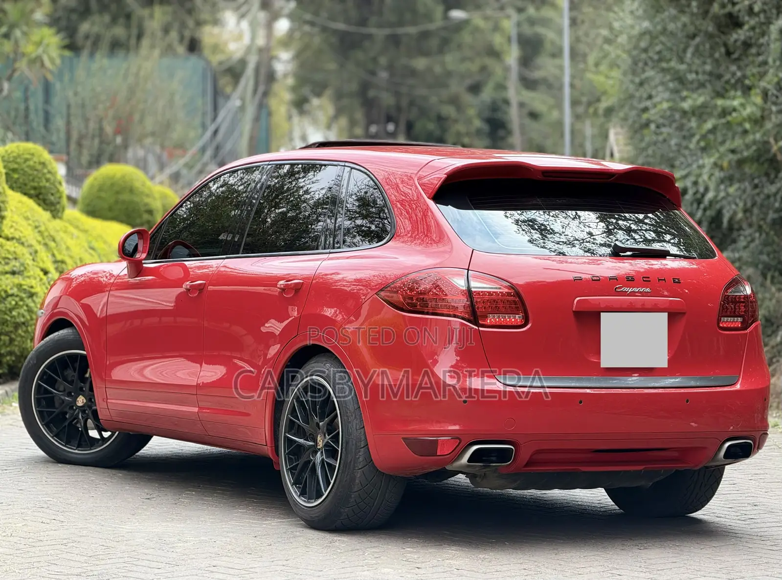 Porsche Cayenne 2011 Red