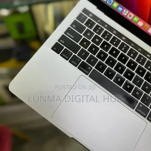 Laptop Apple MacBook 2019 16GB Intel Core i7 SSD 512GB